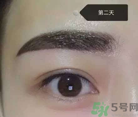 紋眉后多久恢復(fù)自然？紋眉多久能變得自得自然？