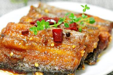 如何挑選新鮮魚？怎樣吃到不被污染的魚？
