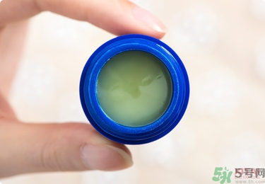Blistex碧唇小藍罐好用嗎？怎么用？