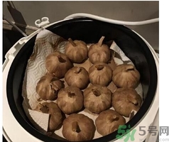 黑蒜可以補(bǔ)身體嗎？怎么自制黑蒜？