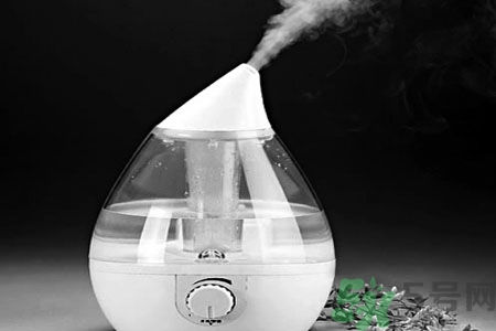 加濕器里可以加精油嗎？加濕器里可以加醋嗎？