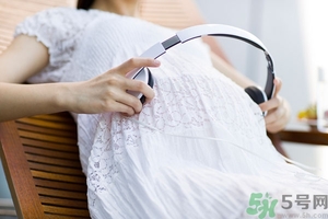 科學(xué)的胎教方法有哪些？怎么胎教培養(yǎng)聰明寶寶？