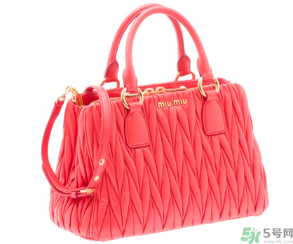 miumiu是哪個國家的牌子？miumiu是prada旗下的嗎？