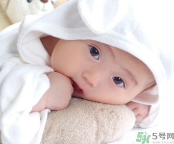 寶寶鼻子有鼻涕出不來怎么辦？寶寶鼻涕清理方法