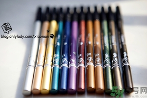 solone眼線筆怎么削？怎么推出來？
