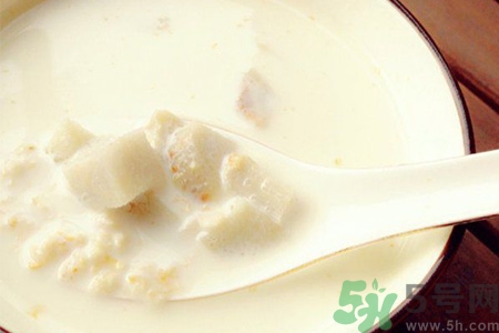 吃芋頭可以喝牛奶嗎？吃芋頭喝牛?奶有什么好處？