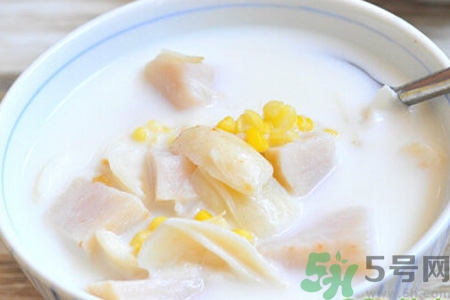 吃芋頭可以喝牛奶嗎？吃芋頭喝牛?奶有什么好處？