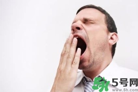下午犯困怎么辦？犯困按摩什么穴位效果最快？
