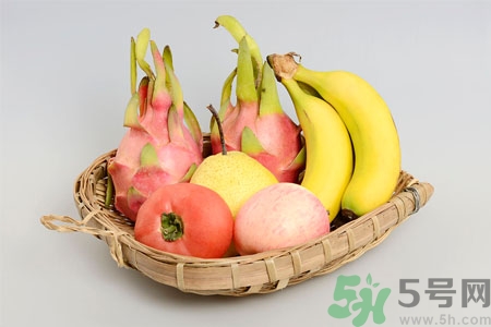 火龍果和梨能一起吃嗎？火龍果和梨能一起榨汁嗎？