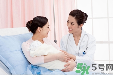 怎樣科學(xué)坐月子？坐月子是選擇傳統(tǒng)式還是科學(xué)式？