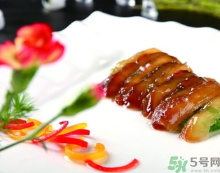 海參可以帶上飛機(jī)嗎？活海參可以托運(yùn)嗎？