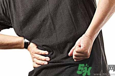 僵直性脊椎炎的癥狀有哪些？怎樣預(yù)防僵直性脊椎炎？