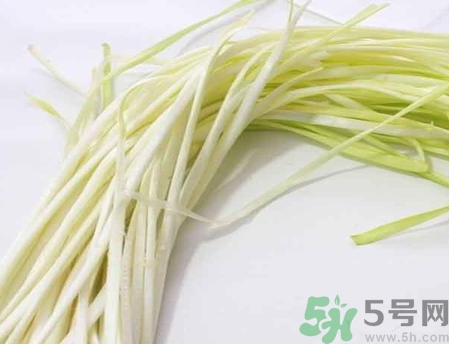 韭黃是蒜黃嗎？韭黃和蒜黃的區(qū)別？
