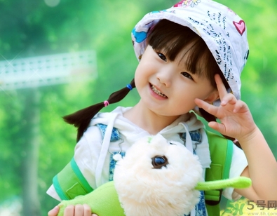 小孩耳朵疼是怎么回事？小孩耳朵疼怎么辦？