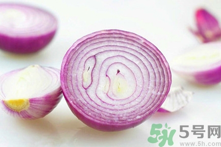 吃洋蔥的好處和壞處是什么？吃洋蔥可以降血糖嗎？