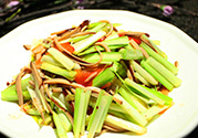 韭黃是蒜黃嗎？韭黃和蒜黃的區(qū)別？