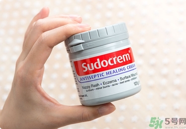 Sudocrem屁屁霜怎么用？sudocrem屁屁霜初生寶寶能用嗎？