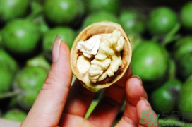 新鮮核桃上火嗎？吃新鮮核桃會(huì)上火嗎？