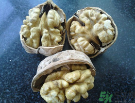 新鮮核桃能冷凍嗎？新鮮核桃能放冰箱嗎？