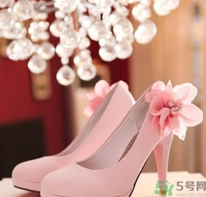 結婚可以穿粉色嗎？結婚可以穿粉色婚紗嗎？