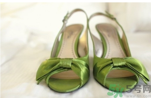 結(jié)婚可以穿綠色衣服嗎？結(jié)婚為什么穿綠鞋子？