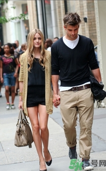 皮膚不白穿紅色好看嗎？皮膚不白的人穿什么顏色好看