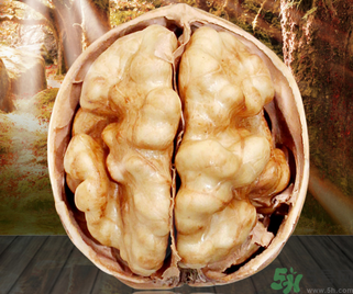 紙皮核桃和薄皮核桃的區(qū)別？紙皮核桃和薄皮核桃哪個好？