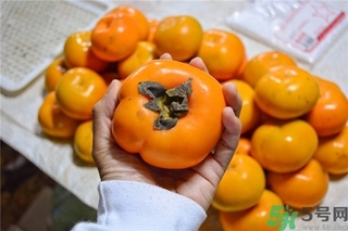 柿子和螃蟹一起吃有毒嗎？柿子不能和什么同食？