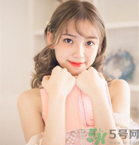 皮膚不白的人染什么顏色的頭發(fā)？頭發(fā)顏色怎么選擇？
