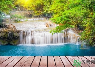 泡溫泉可以戴隱形眼鏡嗎？泡溫泉帶隱形眼鏡可以嗎？