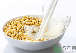 豆?jié){粉有營(yíng)養(yǎng)嗎？豆?jié){粉結(jié)塊還能喝嗎？