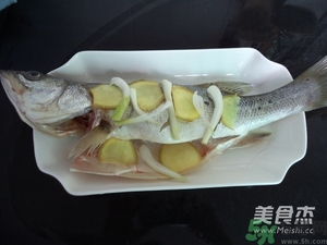 鱸魚蒸多長(zhǎng)時(shí)間？鱸魚怎么蒸？