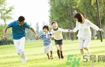 父親對(duì)孩子的影響有多大？父親對(duì)孩子的陪伴重要嗎？