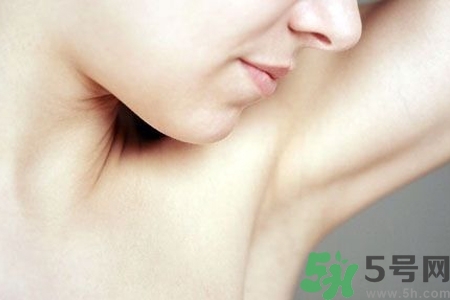 腋毛為什么會(huì)變色？腋毛上有白色附著物怎么回事？