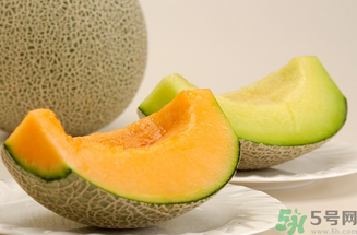 哈密瓜吃多了會(huì)怎么樣？哈密瓜吃多了會(huì)上火嗎？