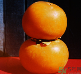 女人吃柿子有什么好處？女人吃柿子好嗎？