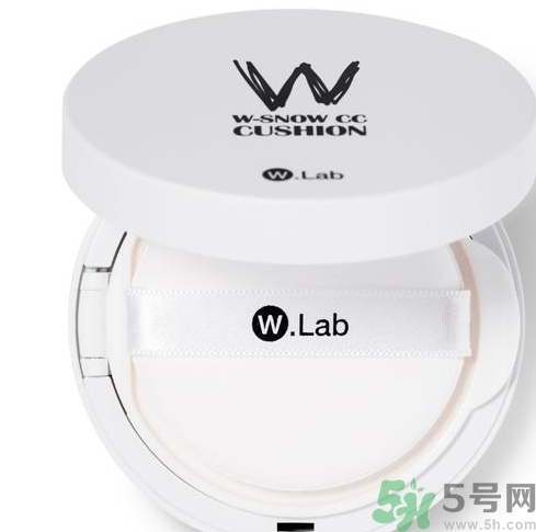 w.lab雪花氣墊黑色款怎么樣？w.lab雪花氣墊黑色和白色區(qū)別？