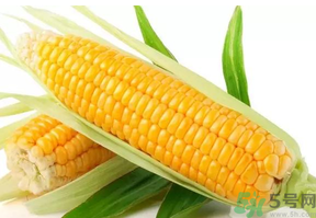 玉米沒(méi)煮熟能吃嗎？沒(méi)煮熟的玉米能吃嗎？