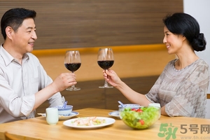 葡萄酒每天喝多少最合適？葡萄酒一天喝多少最好？