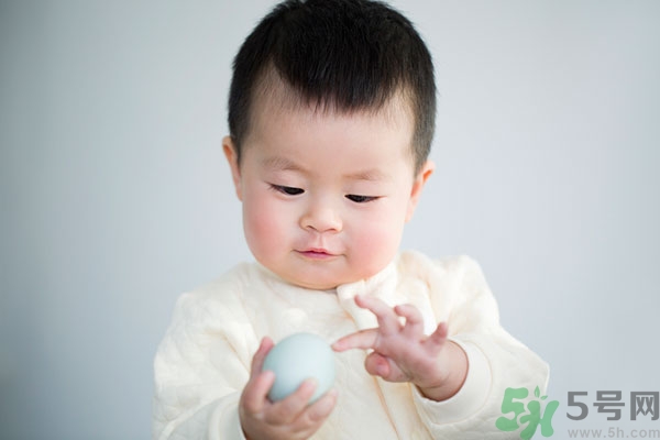 秋天寶寶上火怎么辦？寶寶秋季上火怎么辦？