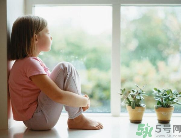 兒童性格內(nèi)向怎么辦？兒童性格培養(yǎng)的書有哪些