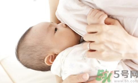 母乳喂養(yǎng)的好處有哪些？母乳喂養(yǎng)怎么知道寶寶吃飽了沒？