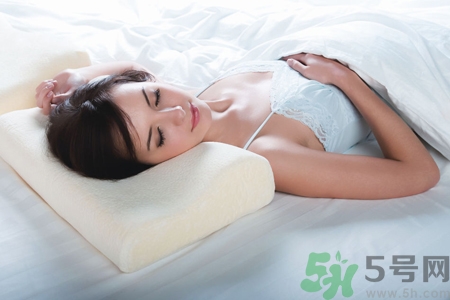 懷孕初期應(yīng)注意什么？懷孕初期吃什么好？