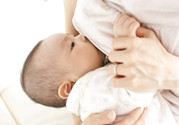 母乳喂養(yǎng)的好處有哪些？母乳喂養(yǎng)怎么知道寶寶吃飽了沒(méi)？