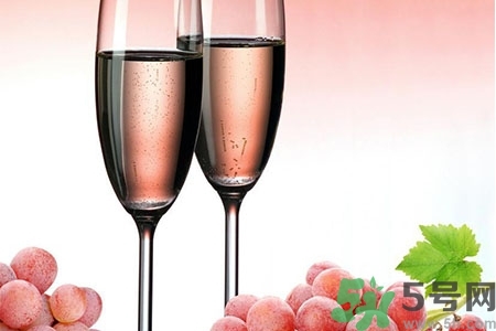 葡萄酒什么時(shí)候喝最好？一天什么時(shí)間喝葡萄酒最好？