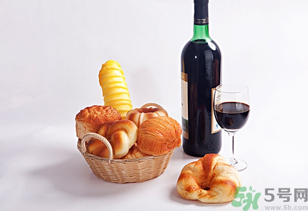 葡萄酒不能和什么一起吃？葡萄酒和什么食物相克？
