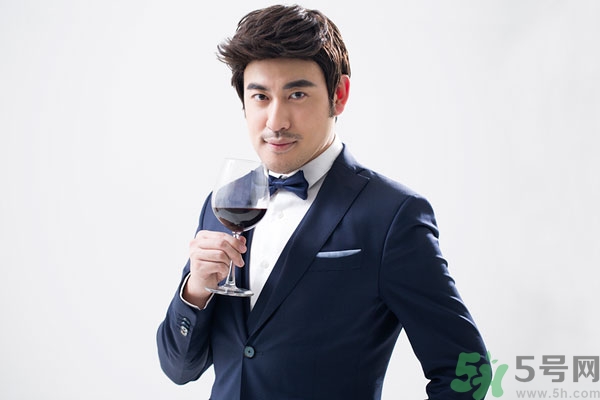 紅酒是葡萄酒嗎？葡萄酒和紅酒有什么區(qū)別
