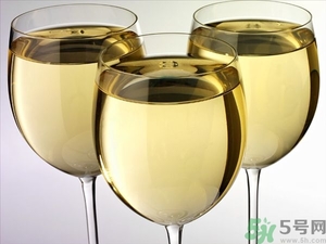 葡萄酒不能和什么一起吃？葡萄酒和什么食物相克？