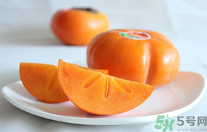 脆柿子可以直接吃嗎？柿子可以直接吃嗎？