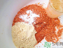 秋天釣魚用什么餌料？秋季釣魚用什么餌料好？